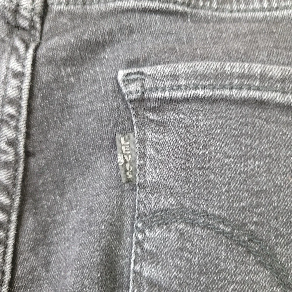 Levis levi 724